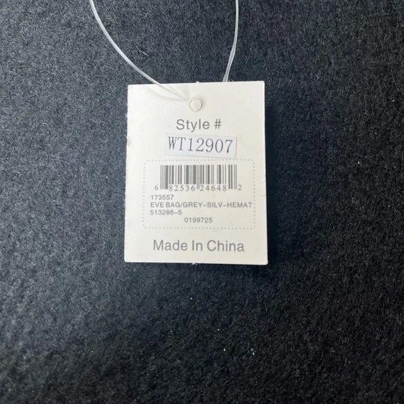 Silver colored BIJOUX TERNER Polyester glam clutch with chain strap, NWT - Picture 6 of 7